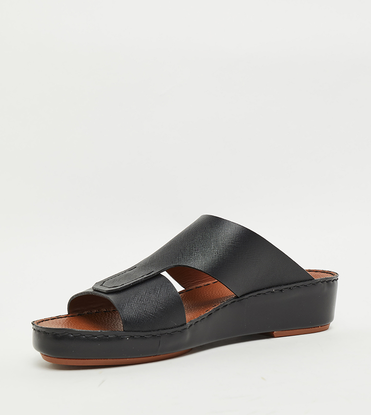 Textured Arabic Sandals