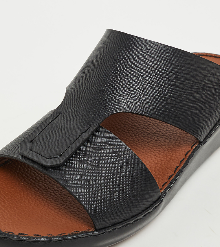 Textured Arabic Sandals