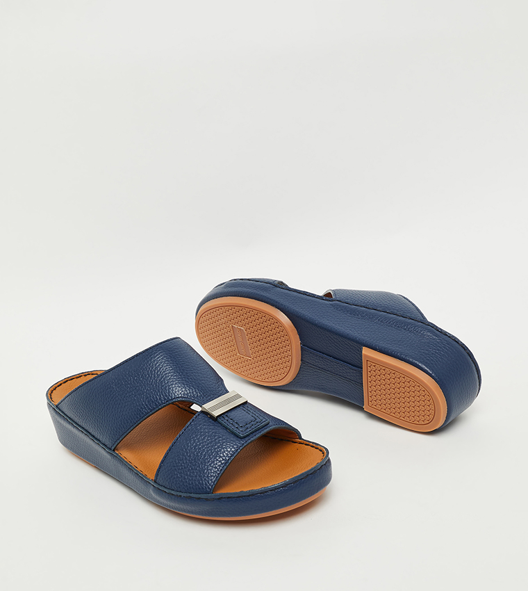 Textured Arabic Sandals