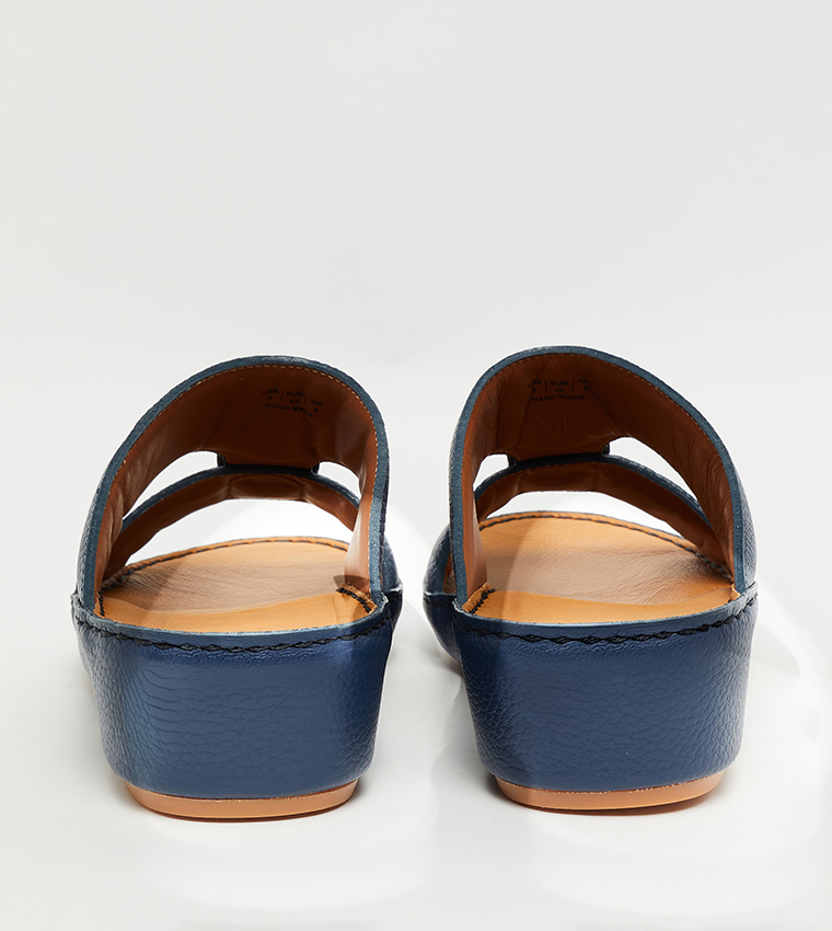 Textured Arabic Sandals
