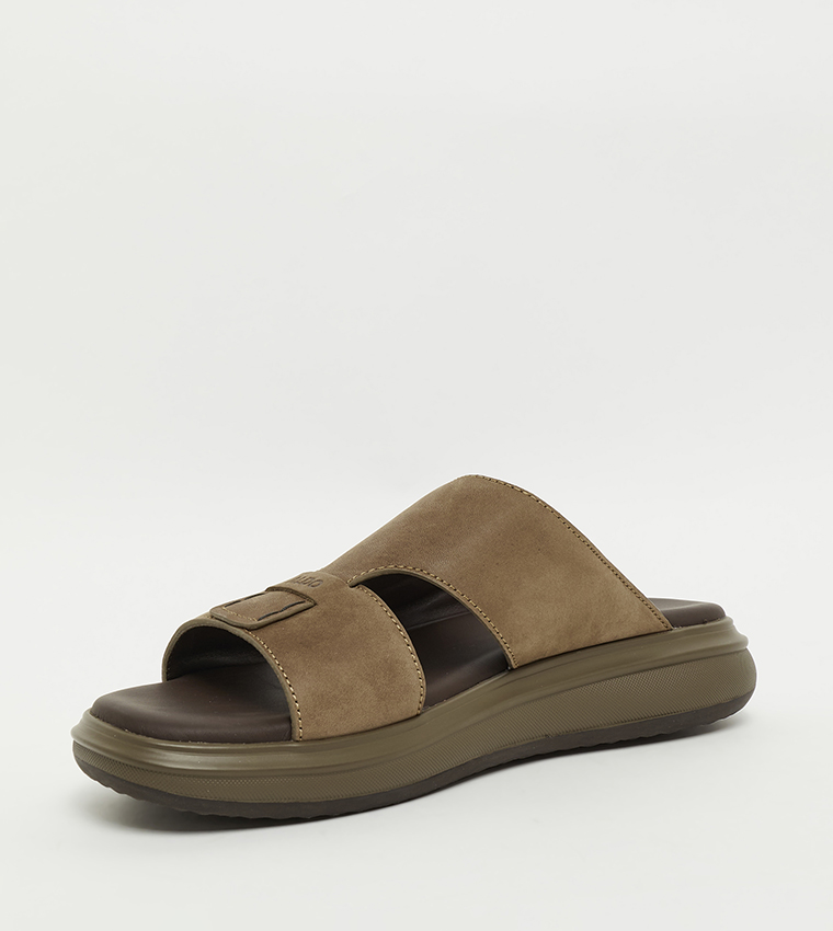 نعال عربي جلد