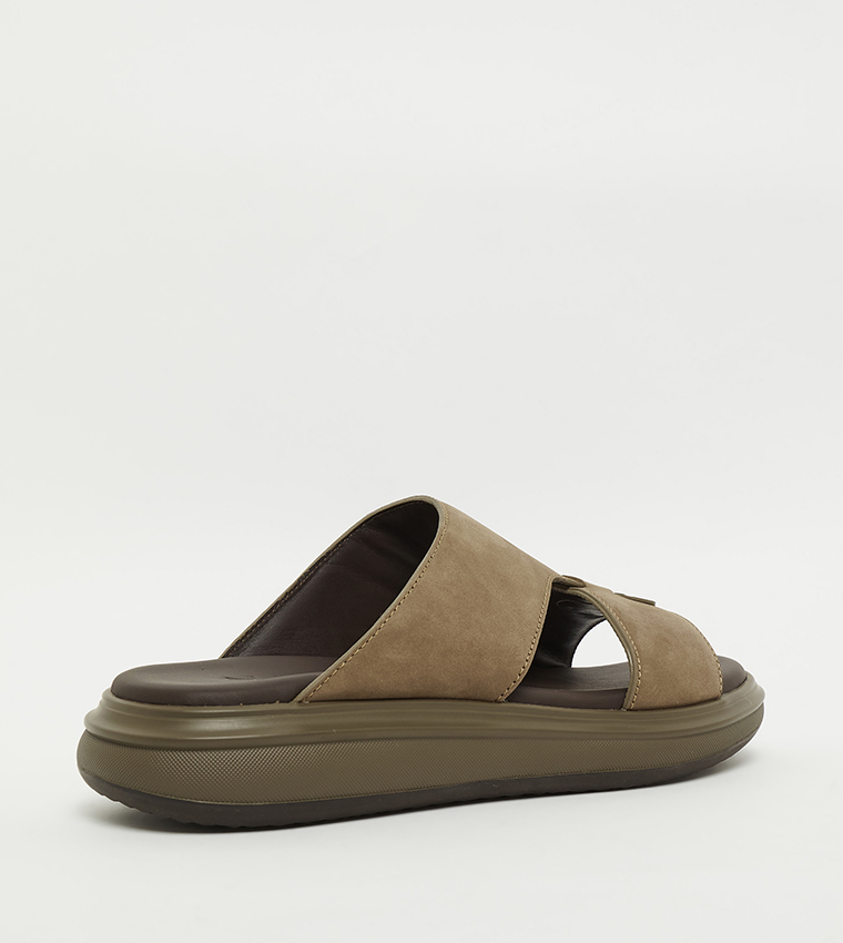 نعال عربي جلد