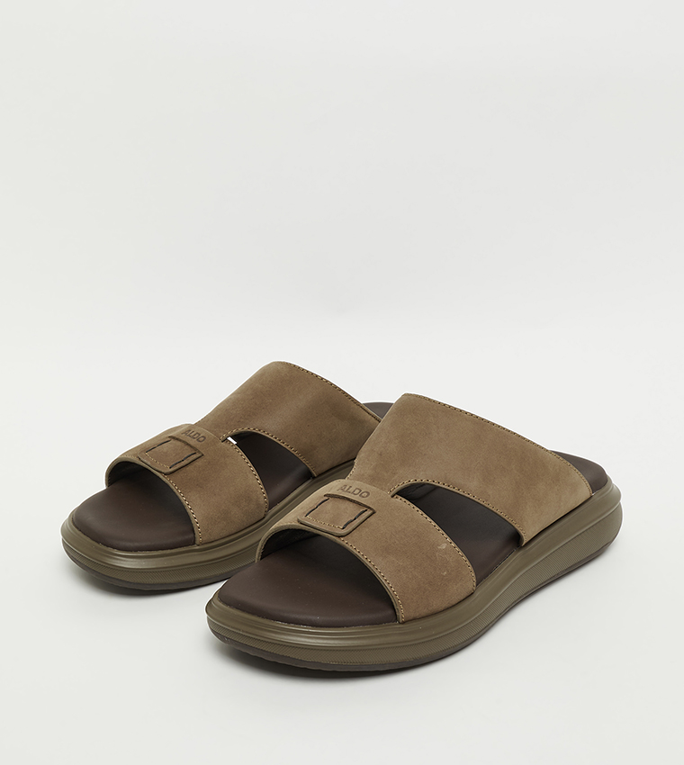 نعال عربي جلد