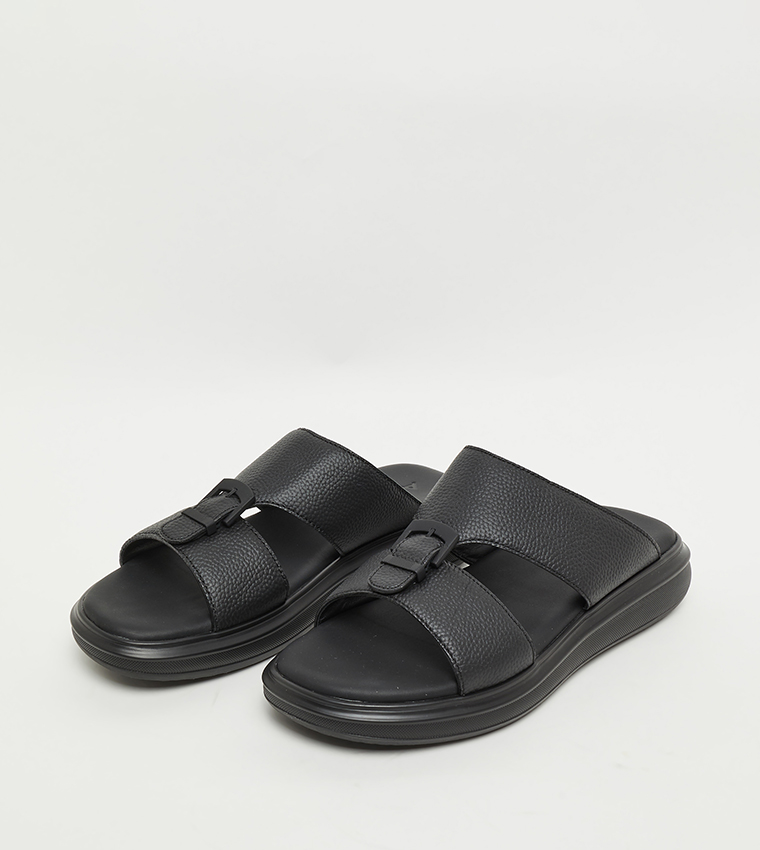 Textured Arabic Sandals