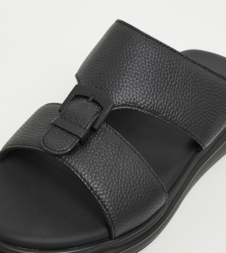 Textured Arabic Sandals