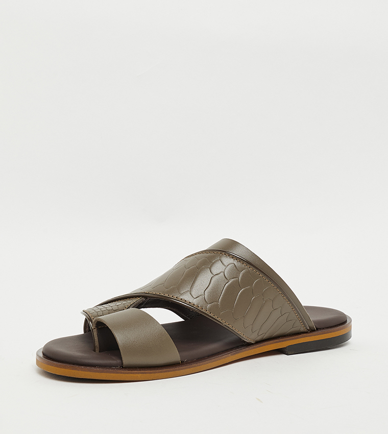 Textured Arabic Sandals
