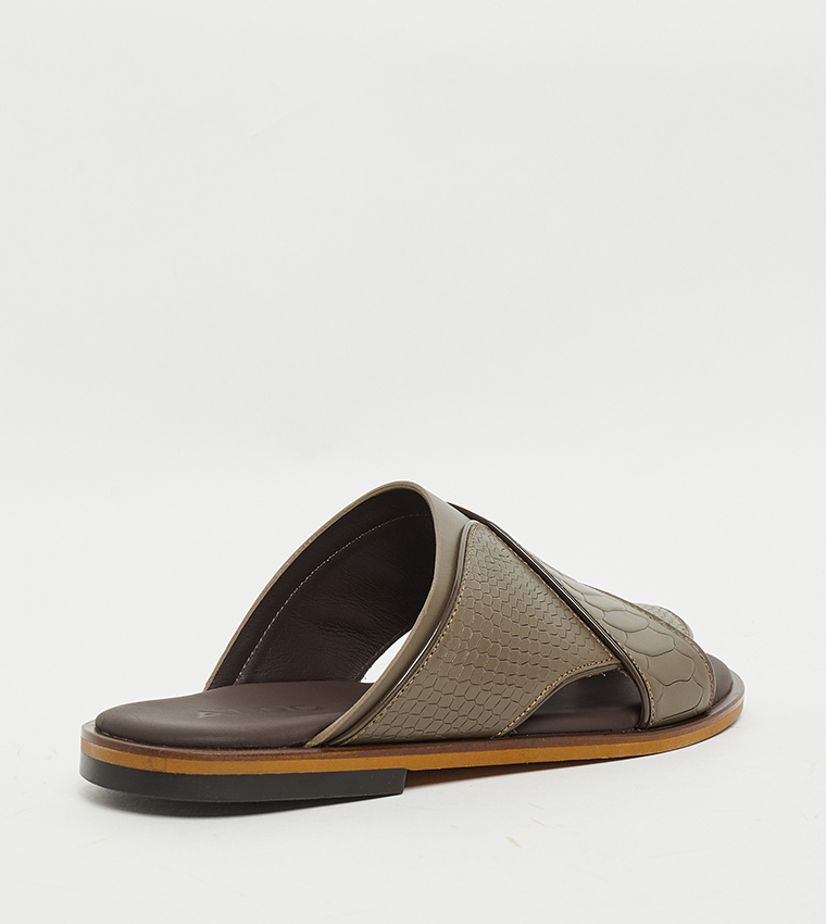 Textured Arabic Sandals