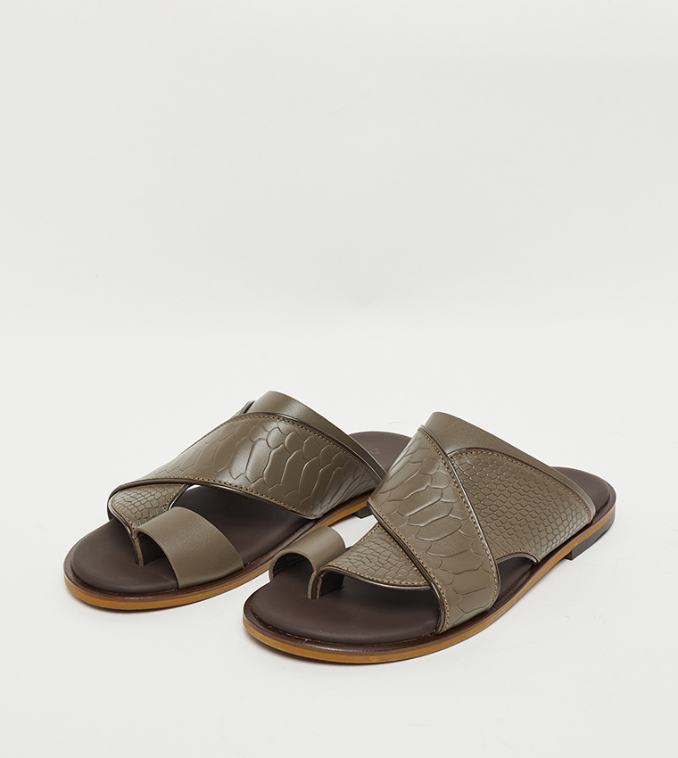 Textured Arabic Sandals