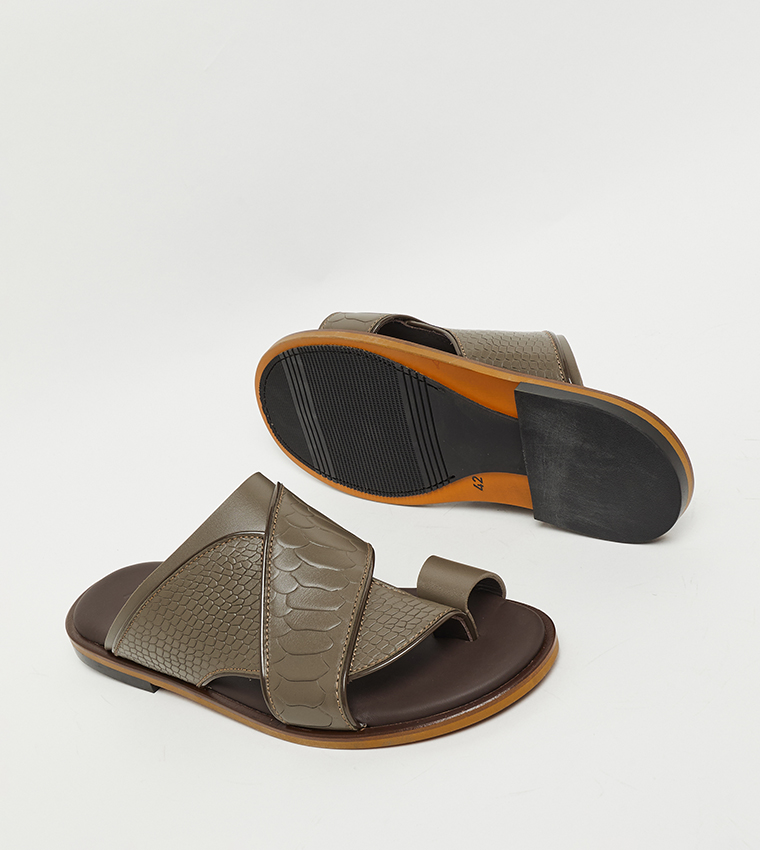 Textured Arabic Sandals