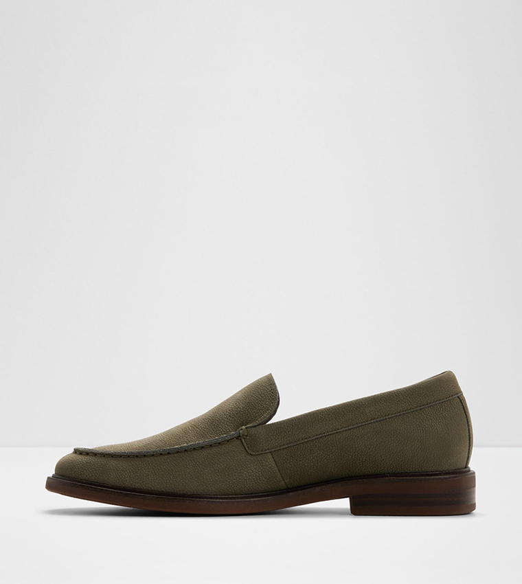 ALFONSO Solid Almond Toe Loafers