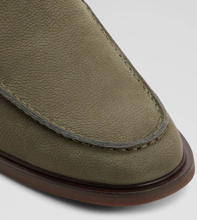 ALFONSO Solid Almond Toe Loafers