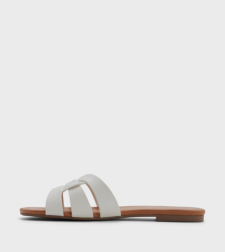 صندل فلات بمقدمة مفتوحة 