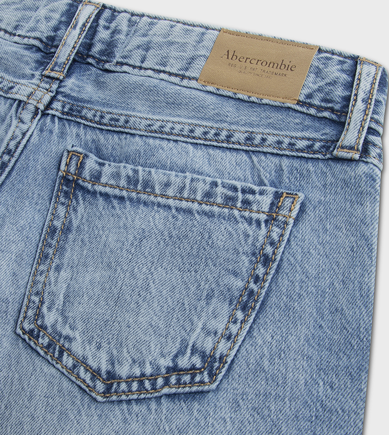 Heart Embroidered Baggy Fit Jeans