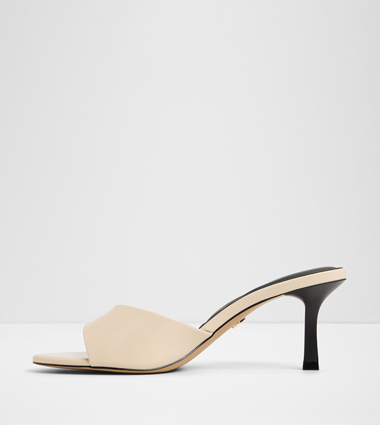 ANNABERAEN Textured Heeled Sandals
