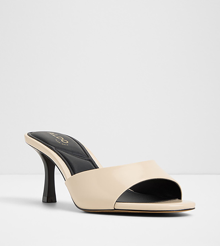 ANNABERAEN Textured Heeled Sandals