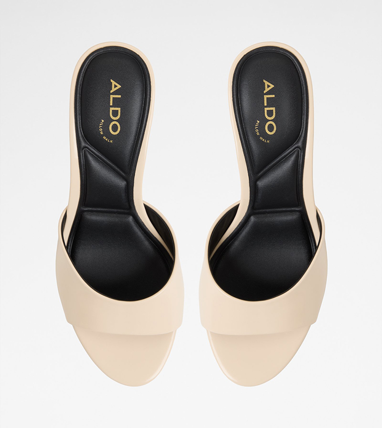 ANNABERAEN Textured Heeled Sandals