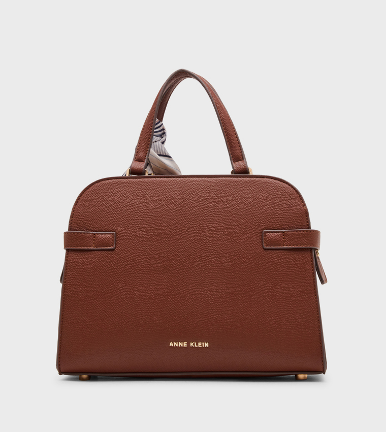 شنطة ساتشل بنقشة مع وشاح