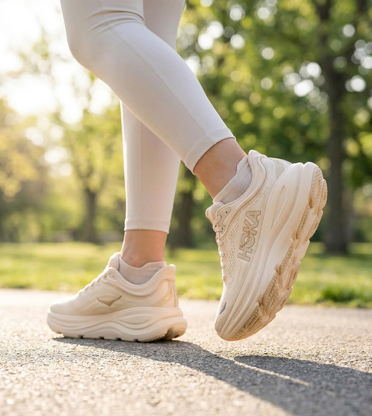 BONDI 9 Logo Detail Running Shoes