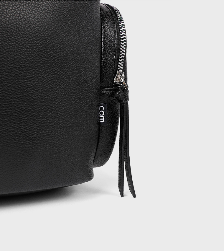 CAMACTIVE™ Textured Multi Pocket Shoulder Bag