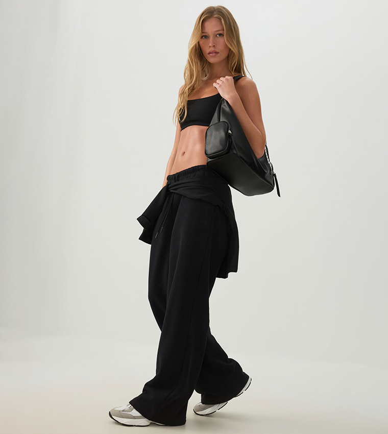 CAMACTIVE™ Textured Multi Pocket Shoulder Bag