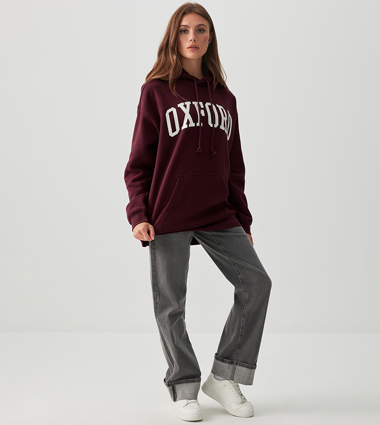 هودي أوفرسايز بطبعة كم طويل 