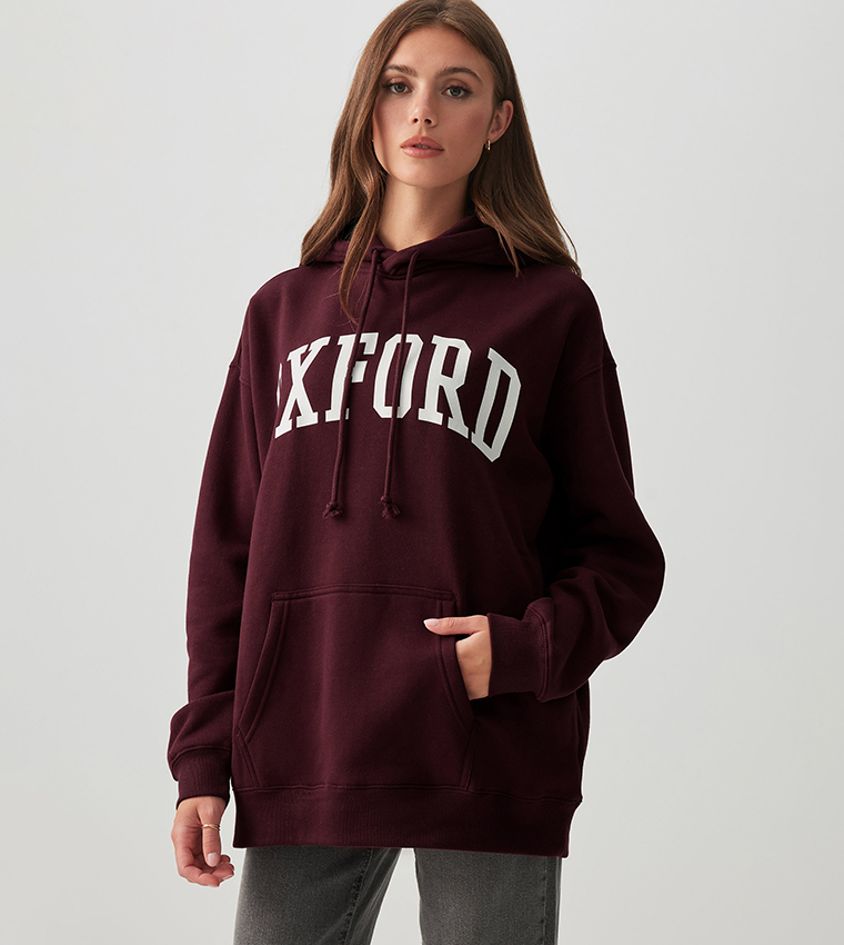 هودي أوفرسايز بطبعة كم طويل 