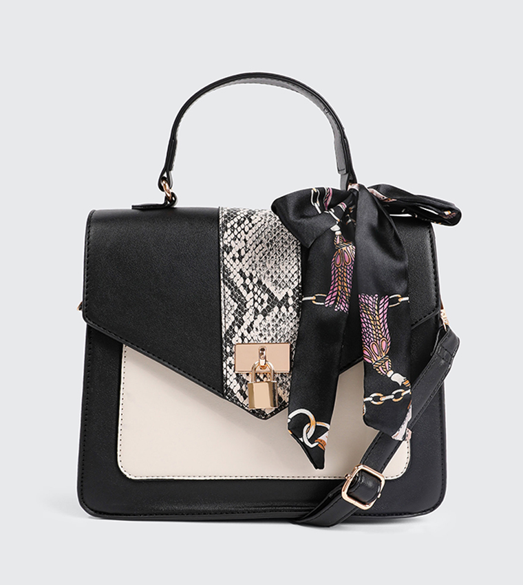 شنطة يد بلونين مع وشاح