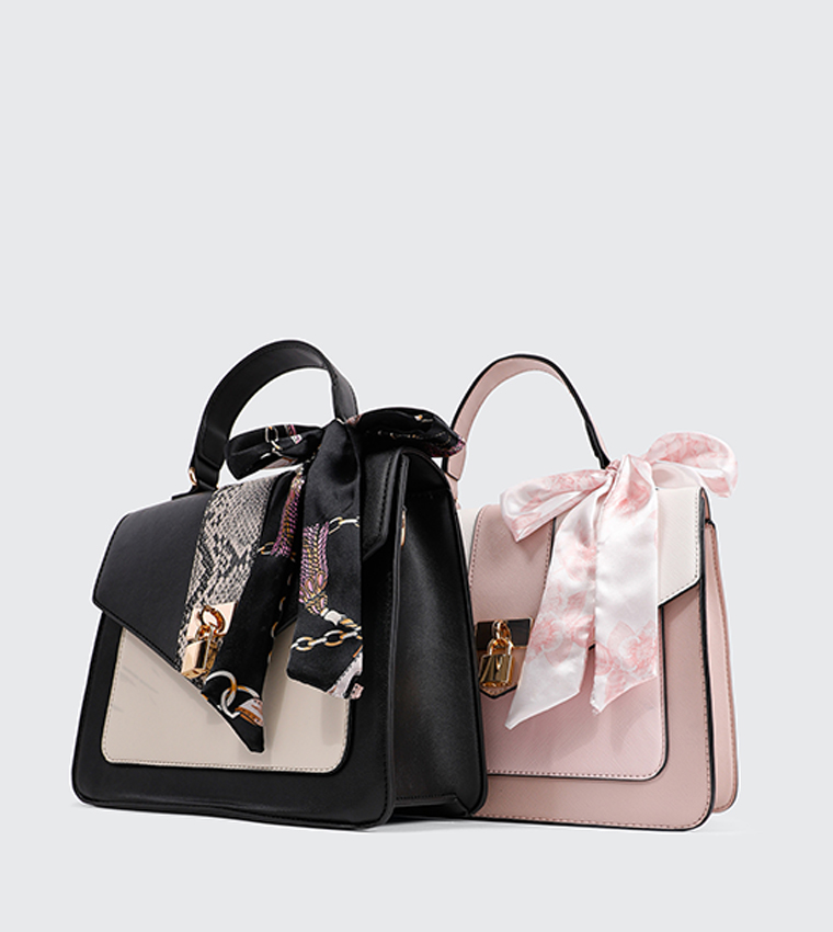 شنطة يد بلونين مع وشاح