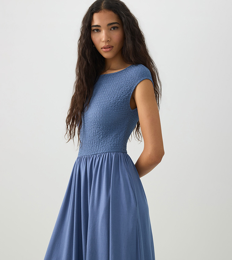 Textured Knit Cap Sleeves Midi Dress