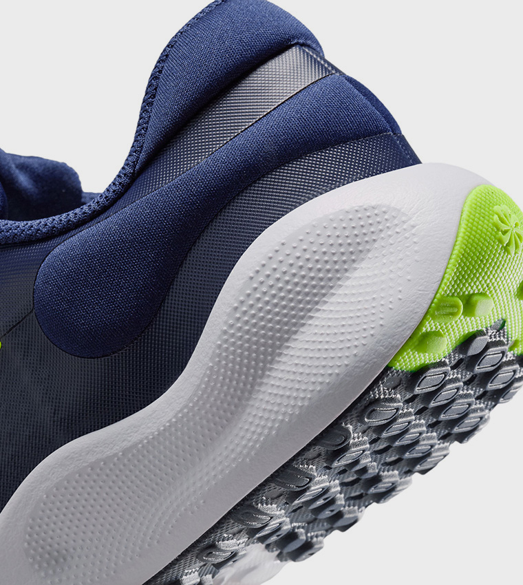 REVOLUTION Logo Detail Running Shoes