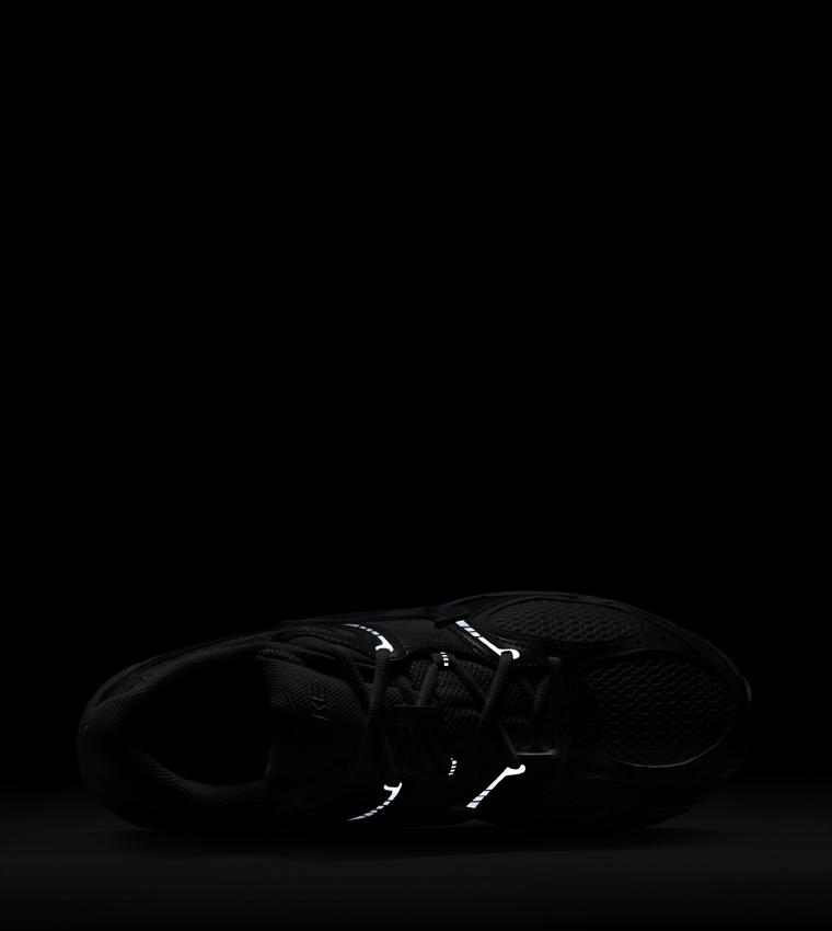 V5 RNR Running Shoes