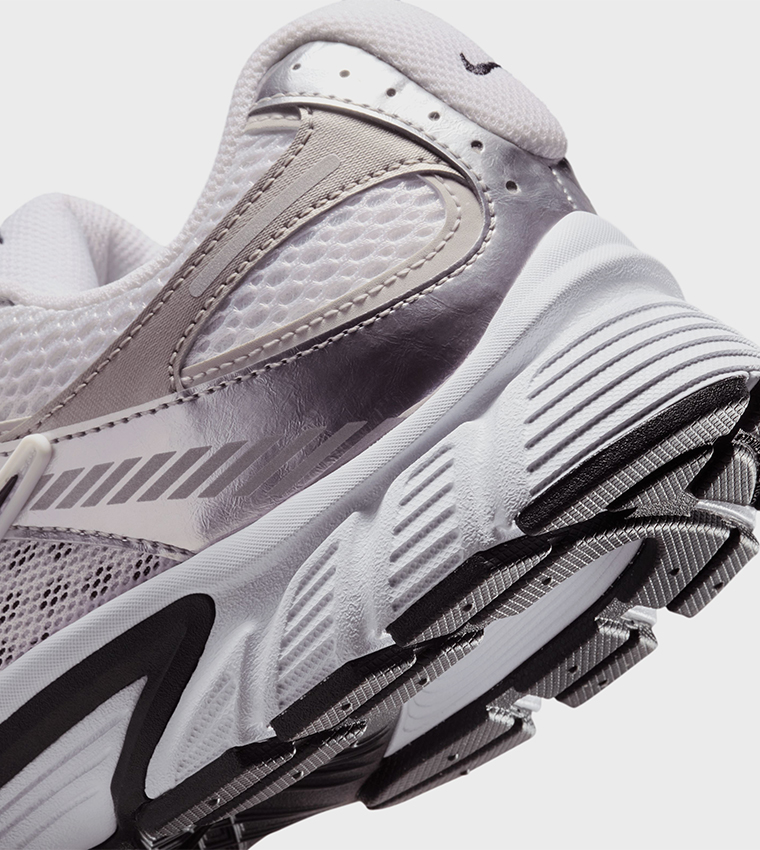 حذاء جري في 5 آر إن آر