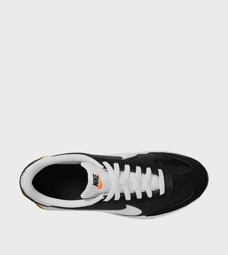 حذاء رياضي برباط باسيفيك بشعار