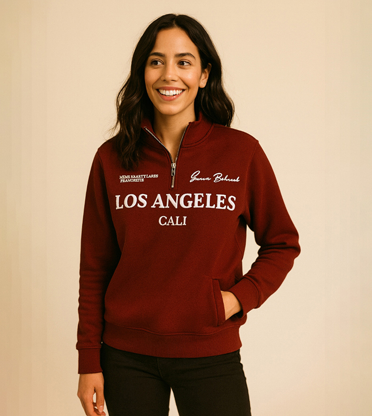 سويتشيرت قطن فليس بطبعة ورقبة عالية 