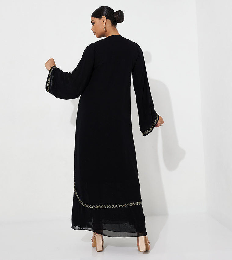 عباية مزينة بطبقتين شيفون