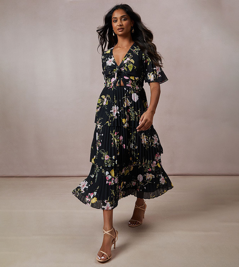 oasis floral tiered midi dress Pink Oasis Floral Tiered Midi Dress Provence Bloom Tiered Midi Dress Floral Pink Selfie Leslie