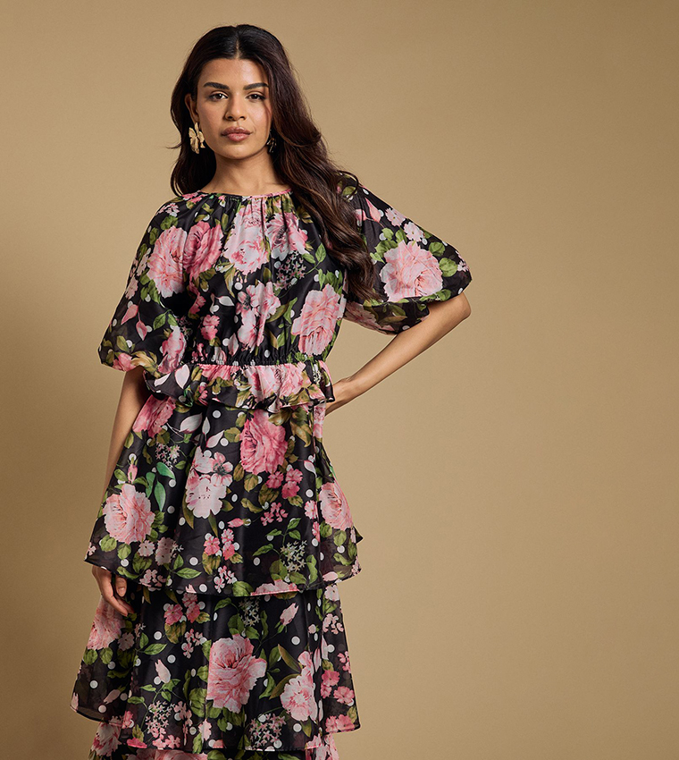 Petite Shirred Bodice Puff Sleeves Tiered Maxi Dress