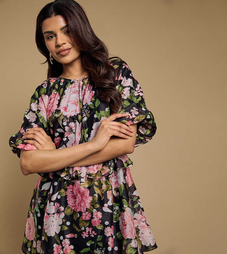 Petite Shirred Bodice Puff Sleeves Tiered Maxi Dress