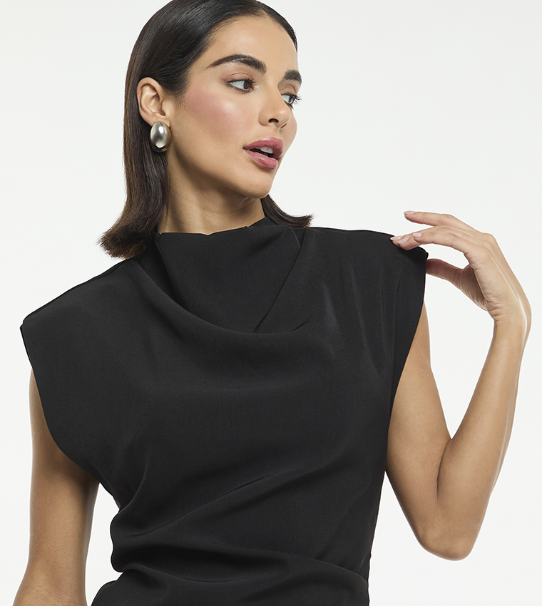 بي سي بي جي  توبات كاجوال  - أسود Casual Tops