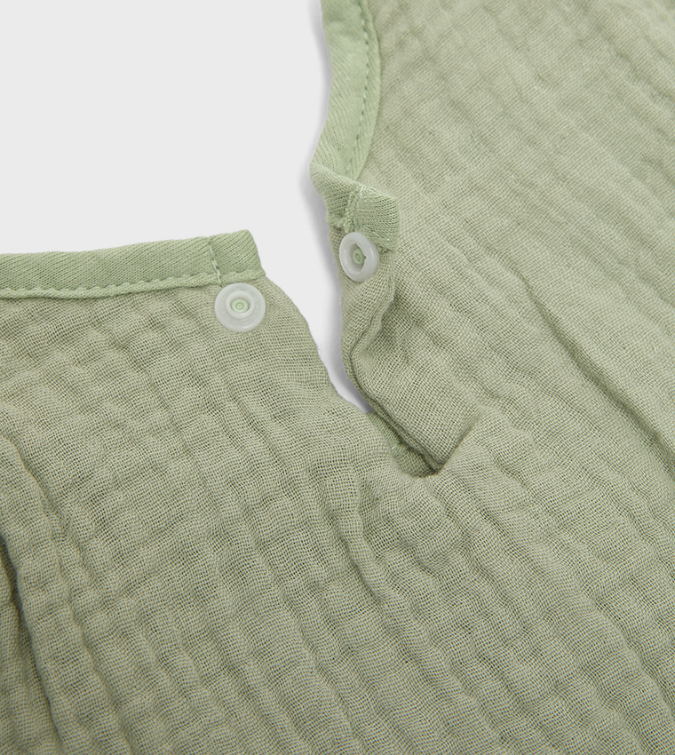 6-Layer Lace Trim U-Shaped Bib