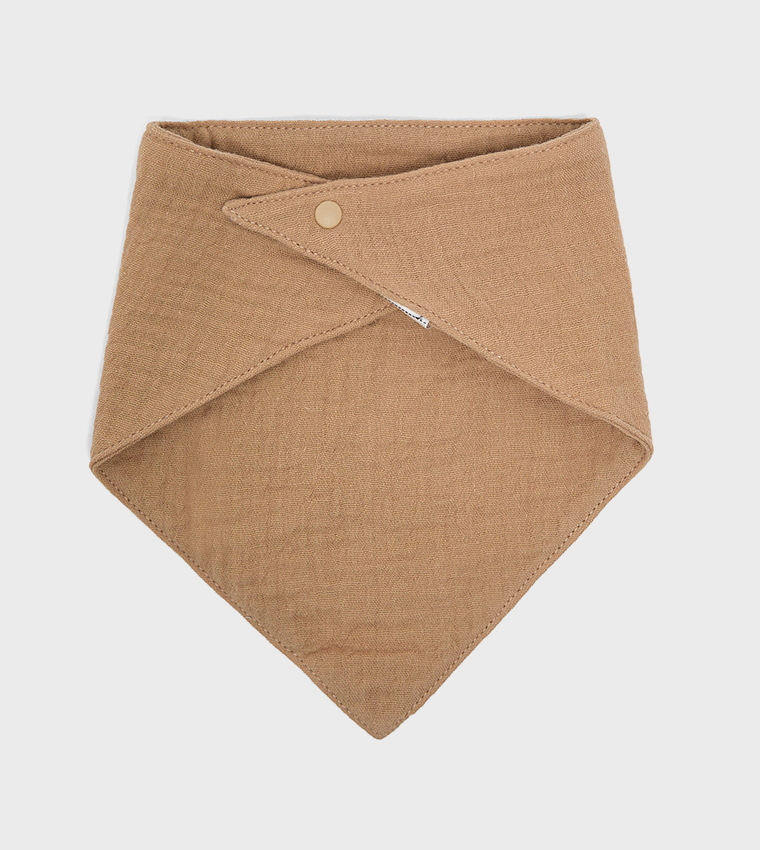 A 6-Layer Crepe Triangular Bib