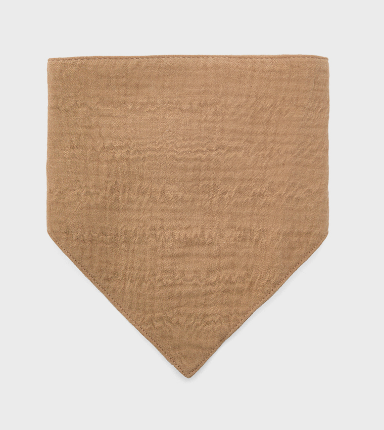 A 6-Layer Crepe Triangular Bib