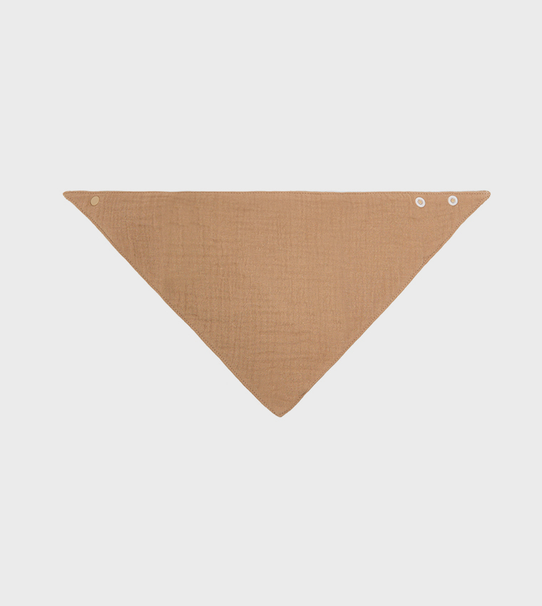 A 6-Layer Crepe Triangular Bib