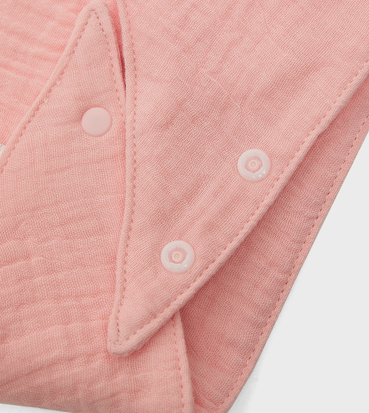 6-Layer Crepe Triangular Bib