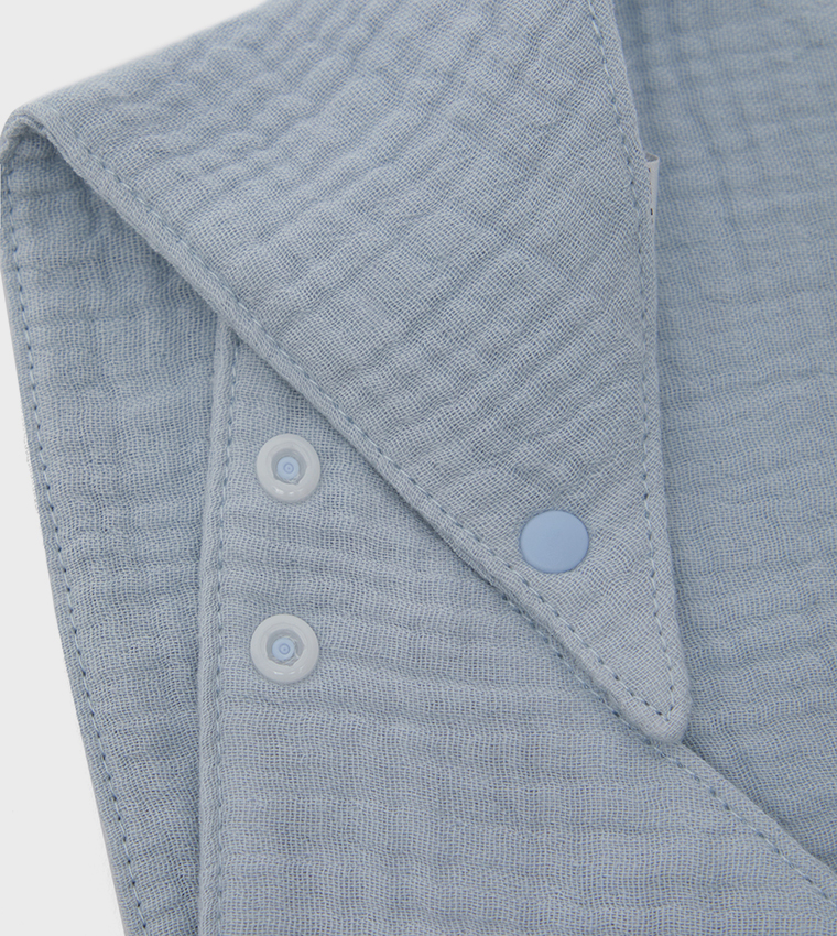6-Layer Crepe Triangular Bib