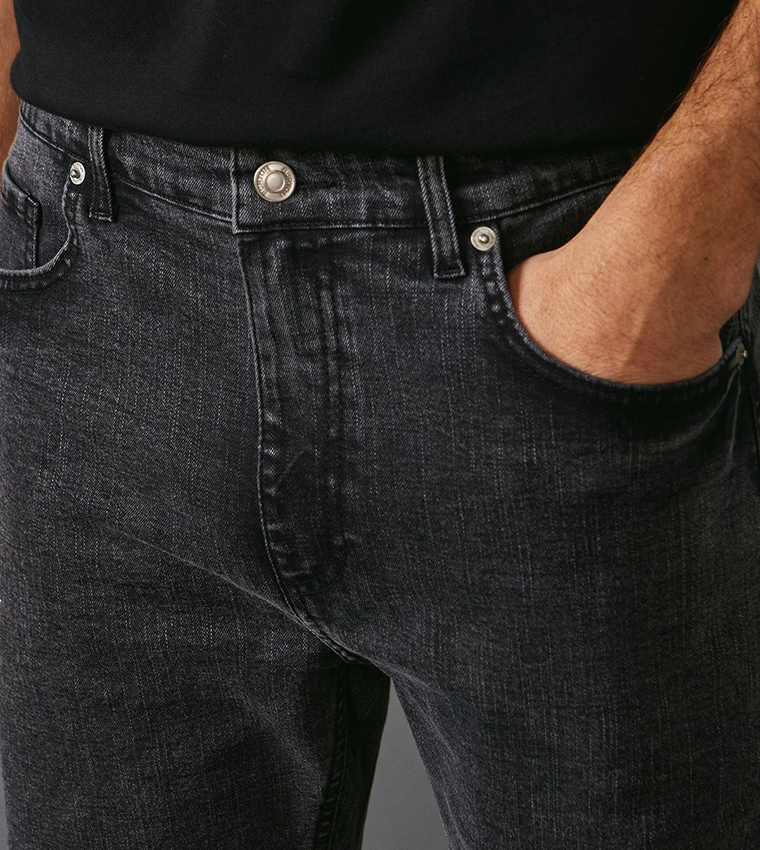 جينز مرن بقصة مستقيمة 