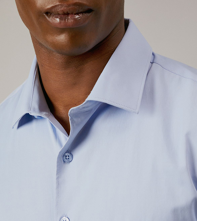 Solid Regular Fit Easy Iron Shirt