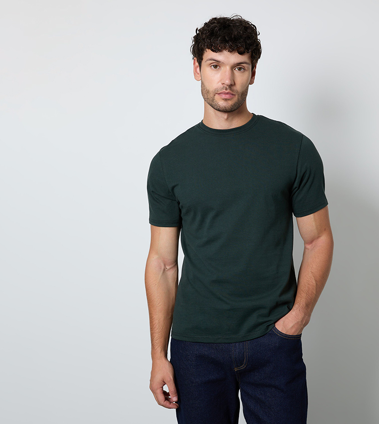 تيشيرت سادة بقبة دائرية