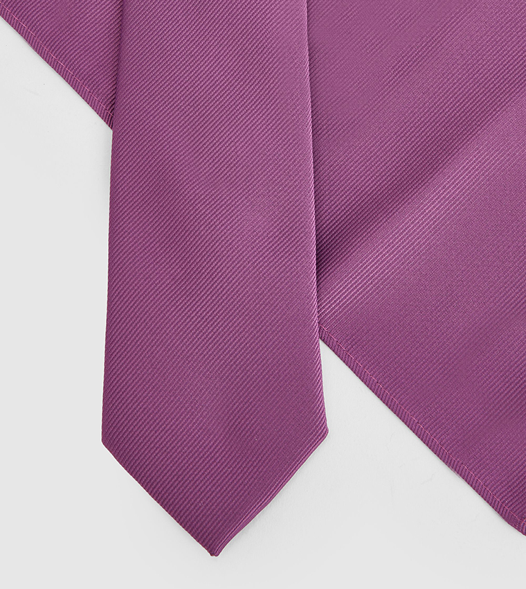 Solid Tie and Pocket Square Set