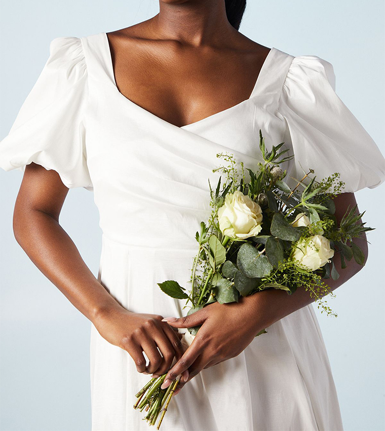 فستان زفاف ميدي برباط ساتان مزخرف